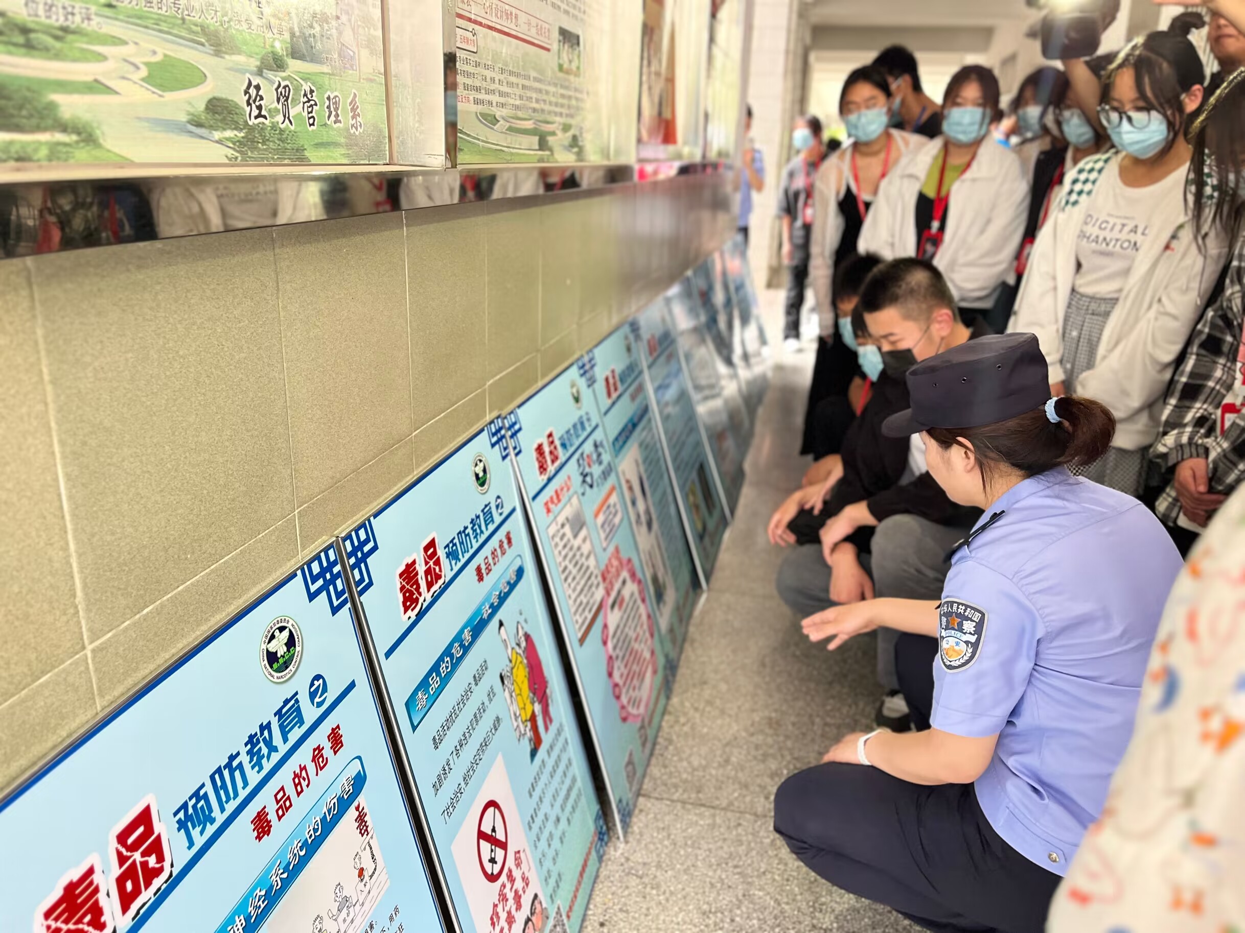 无毒校园，护航青春——星空在线注册禁毒禁烟宣传活动进校园